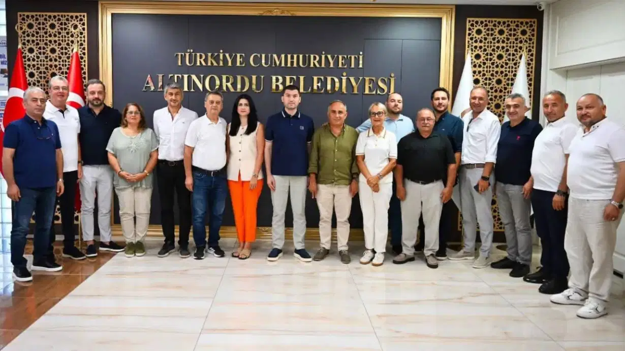 Altinordu belediye baskani tepe belediye meclis uyeleriyle birlikte chpden istifa etti Lxi9nlLR
