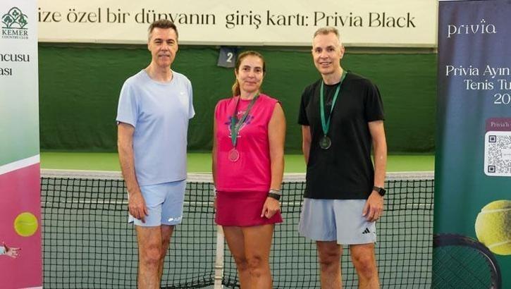 Turkiye is bankasi privia ozel bankacilik ayin oyuncusu tenis turnuvasinda oduller sahiplerini buldu dg894wma