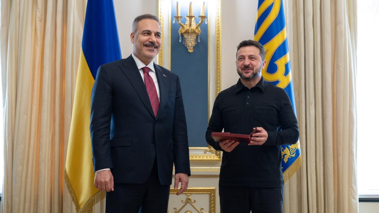 Zelenskiy turkiye ve bakan fidana tesekkur etti H3XDxQYr